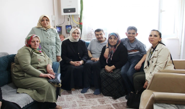 Malatya’da Özel Bireylerin Anneleri Unutulmadı