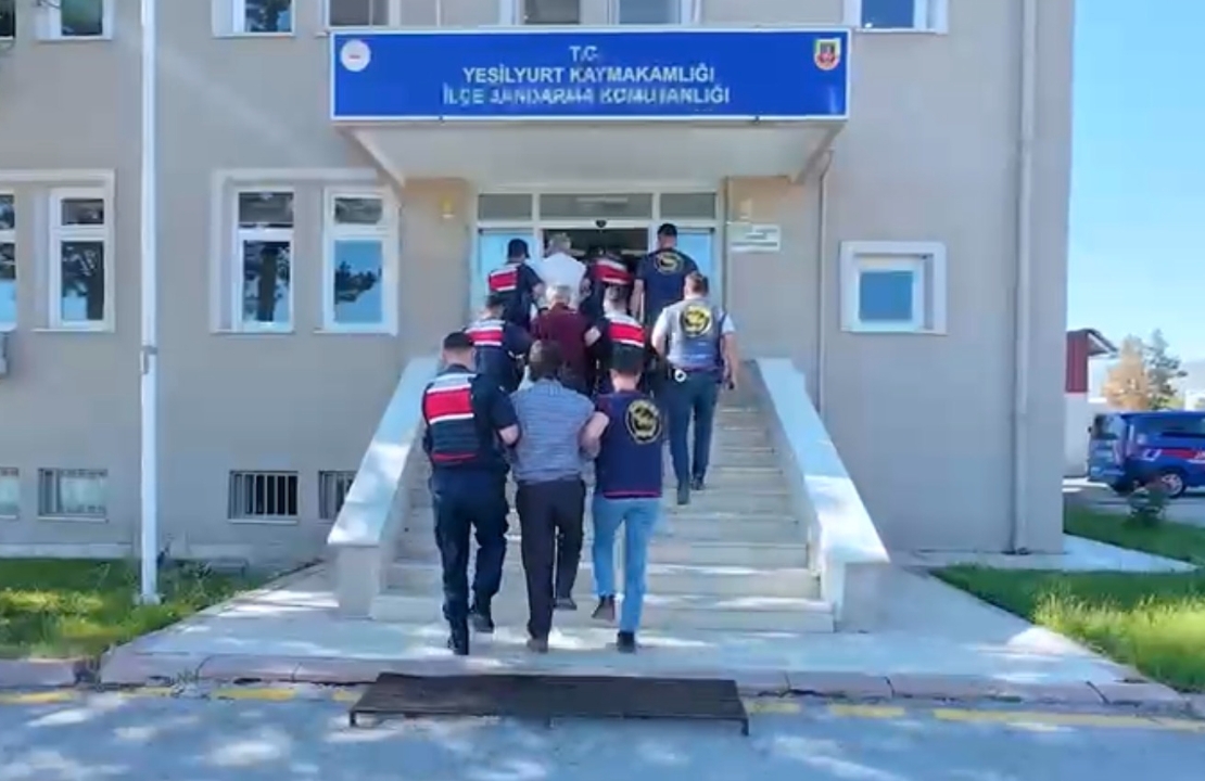 Malatya'da 60 Yıllık Ceza ile Aranan 2 Firari Yakalandı!