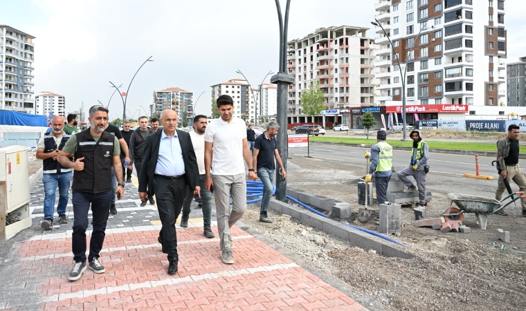 Malatya'da 95 Noktada Yol ve Altyapı Çalışması Sürüyor