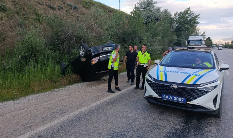 Sürgü Mahallesinde Otomobil Devrildi: 1 Yaralı