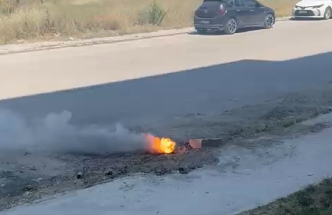 Yer Altındaki Elektrik Hattında Yangın Paniği