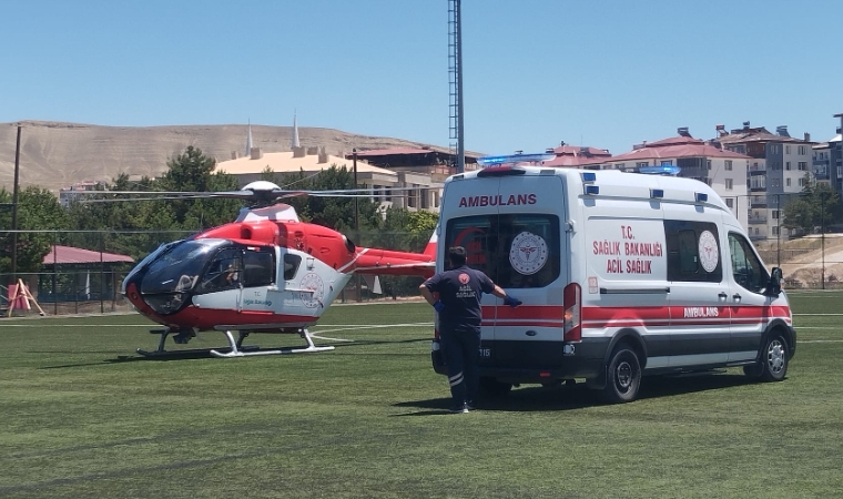 Darende’de İki Hafif Ticari Araç Çarpıştı: 7 Yaralı, 1’i Ağır