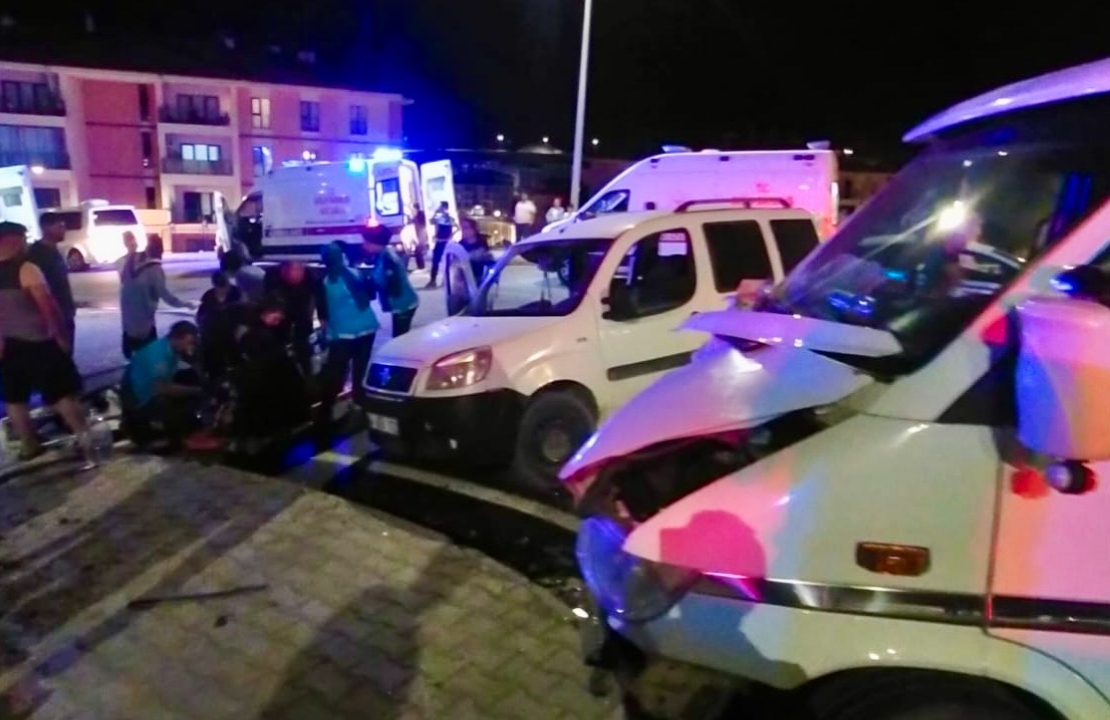 Malatya İkizce’de İki Araç Çarpıştı: 5 Yaralı
