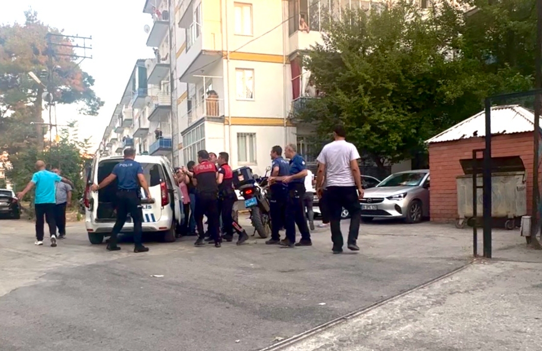 Malatya’da Akraba Kavgası Mahalleyi Savaş Alanına Çevirdi