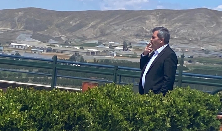 Rektör Bentli Gidişine mi Yansın, Anasına mı?