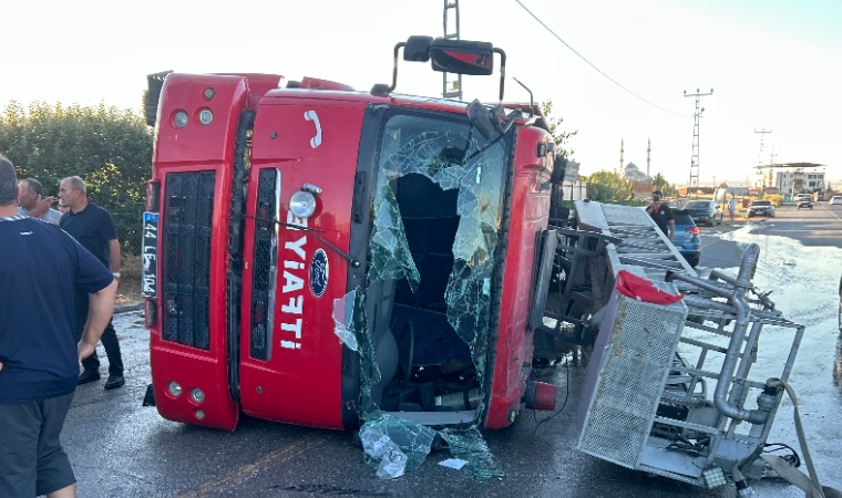 Yangına Giden İtfaiye Aracı Devrildi: 3 Yaralı