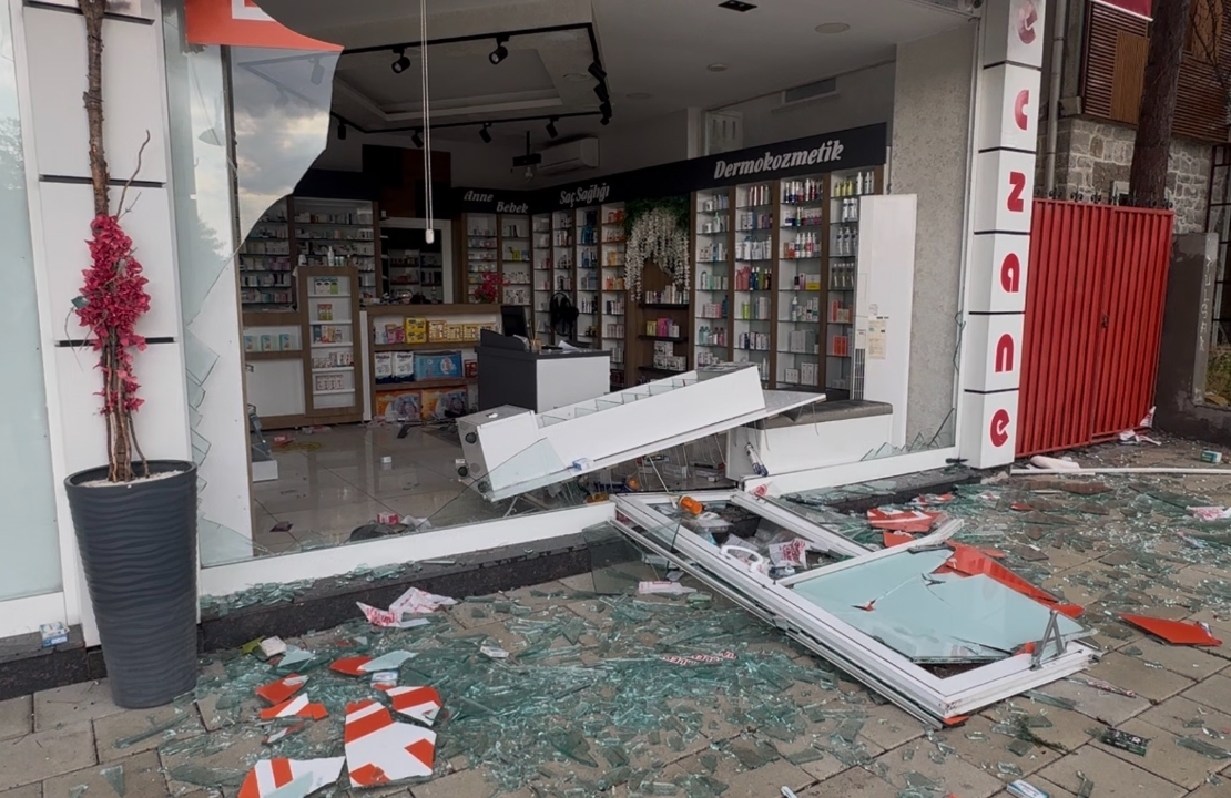 5 Dakikalık Fırtına Malatya’yı Altüst Etti