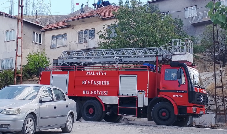 Hekimhan'da Emekli Öğretmen Evinde Ölü Bulundu