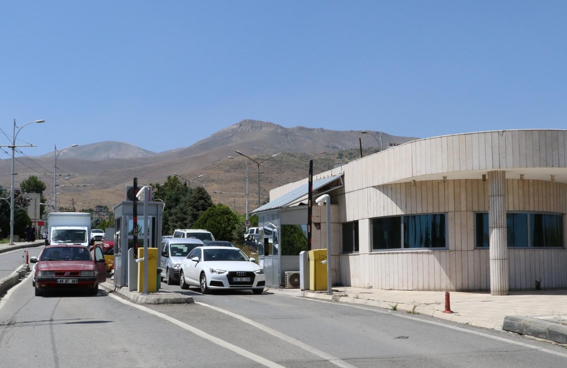İnönü Üniversitesi Otopark'a Zam Yaptı Tepkiler Arttı!