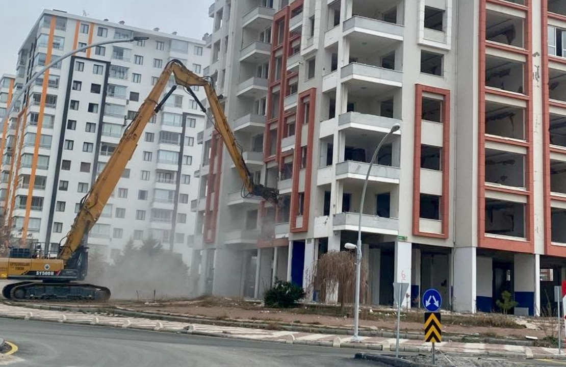 Malatya'da Deprem Enkazı'ndan 300 Milyon TL Geri Dönüşüm