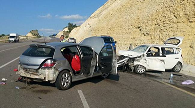 Malatya Akçadağ İlçesinde Trafik Kazası 2 Ölü 6 Yaralı