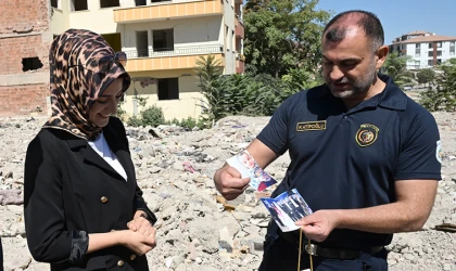 Malatya'da Deprem Enkazında Bulunan Eşyalar Sahiplerine Verildi