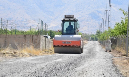 Malatya Yeşilyurt'ta Yollar İyileşmeye Devam Ediyor!