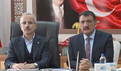 Bakan'dan Selahattin Gürkan'a Övgü Dolu Sözler!