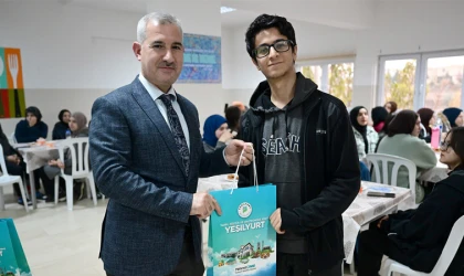 Başkan Mehmet Çınar Gençlere Başarının Sırrını Verdi!