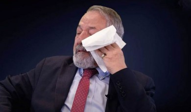 Naci Görür Ağlayarak Büyük Deprem Olacak 18 İl'i Açıkladı!