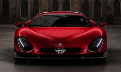 Alfa Romeo 33 Stradale’nin ‘Kükreyişi’