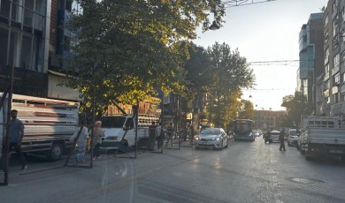 Malatya Kışla Caddesi Esnafı Sonunda Pes Etti!