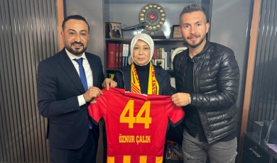 Yeni Malatyaspor Öznur Çalık'ı Unutmadı!