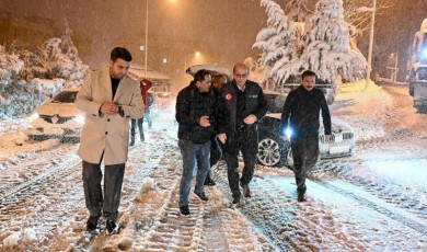 Yeşilyurt'ta Kar Temizleme Çalışmaları Aralıksız Sürüyor