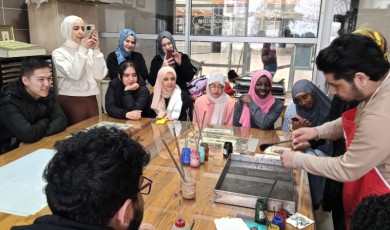 Dünya'nın Dört Bir Yanından Sanat Merkezini Ziyaret Ettiler
