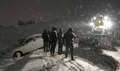 Malatya'da Karda Mahsur Kalan Vatandaşa Yardım!