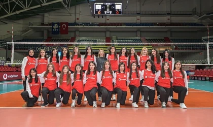 Milli takım, Malatyalı genç voleybolcularla buluştu!