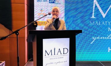 MİAD Başkanı Yunus Akdaş'a Öznur Çalık'dan İnsanlık Dersi!
