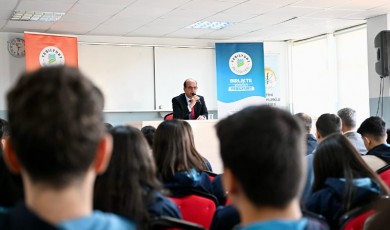 Yeşilyurt Belediye Başkanı İlhan Geçit'den Öğrencilere Altın Öneriler!