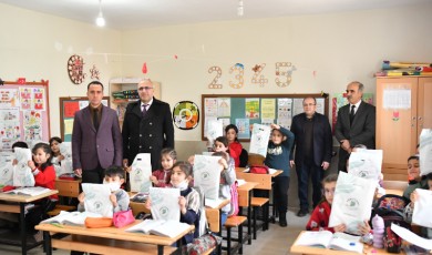 Yeşilyurt Belediyesi Eğitim Desteklerini Sürdürüyor!
