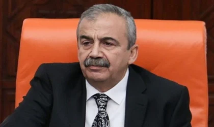 Sırrı Süreyya Önder Hayatını Kaybetti!