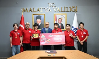 TEKNOFEST 2025 Şampiyonları Vali Yavuz'u Ziyaret Etti!