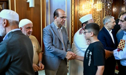 Başkan Geçit Vatandaşlarla Bayramlaştı