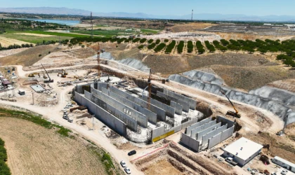 Malatya Büyükşehir Belediyesi İkizce’de Alt Yapıyı Sürdürüyor