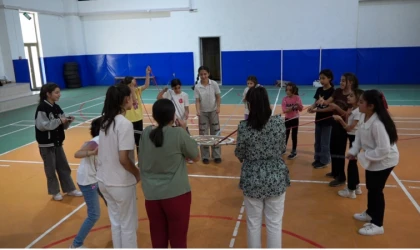 Yeşilyurt Belediyesi Melekbaba’da Çocuk Şenliği Düzenledi!