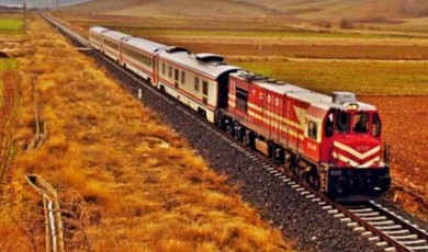 Deprem'de Zarar Gören Malatya Tren Hattı Onarıldı!