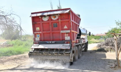 Yeşilyurt Belediyesi Şahnahan’ın Yollarını Düzenliyor