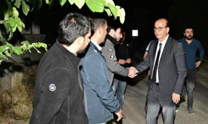 Başkan Geçit Mahalleri Tek Tek Dinliyor