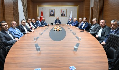 Malatya TSO Heyeti Vali Seddar Yavuz İle Bir Araya Geldi