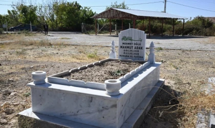 Yeşilyurt Belediyesi O Mahalledeki Mezarlık Alanını Yeniledi