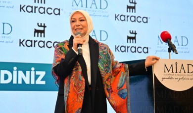 Emekli Siyasetçi Öznur Çalık Tam Bir Arsız Çıktı!