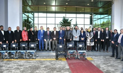 Başkan Karademir, Vekillerden Daha İyi Çalışıyor