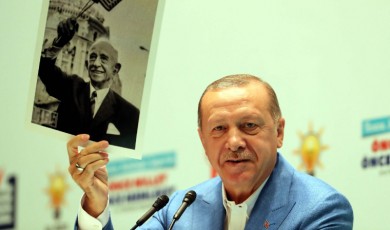 Rektör Nusret Akpolat'dan AK Parti'yi ve Erdoğan'ı Kızdıracak Eylem!