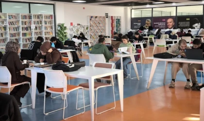 Yeşilyurt’ta O Kütüphaneye İlgi Yoğun