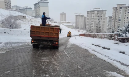 Battalgazi Belediyesi Buzlanmayı Önlemek İçin O İşlemi Yaptı
