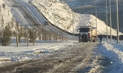 Battalgazi Belediyesi Gece Boyunca Kar Temizledi