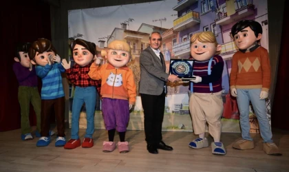 Battalgazi’de Rafadan Tayfa Çocukları Eğlendirdi
