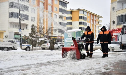 Yeşilyurt Belediyesi Kar Yağışıyla Sahaya İndi!