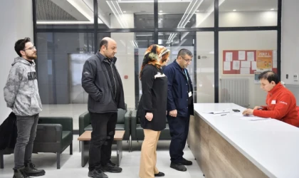 Yeşilyurt Belediyesi Personelinden Kızılay’a Anlamlı Destek!