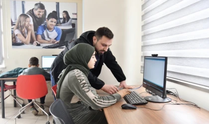 Yeşilyurt Mesleki Eğitim ve Yaşam Merkezi’nde Kurslar Sürüyor